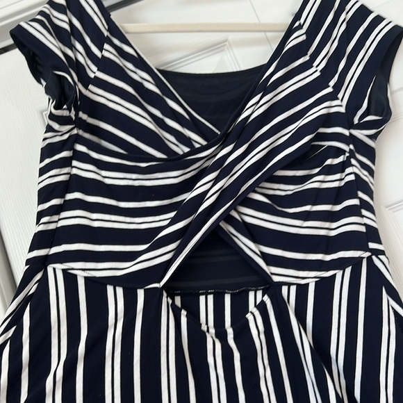 Loft‎ Navy and White Stripped Dress - Picture 5 of 7